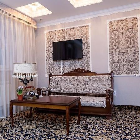 Hotel General Ekibastuz Zimmer foto